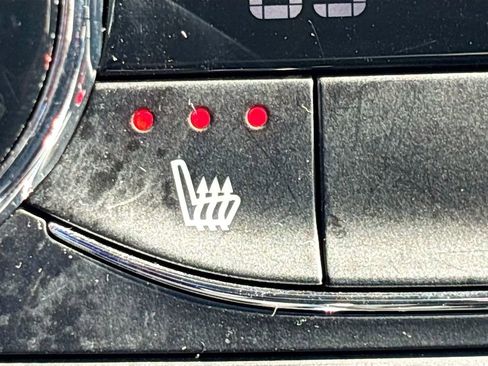 Used 2022 Chevrolet TrailBlazer RS w/ Sun and Liftgate Package image 19