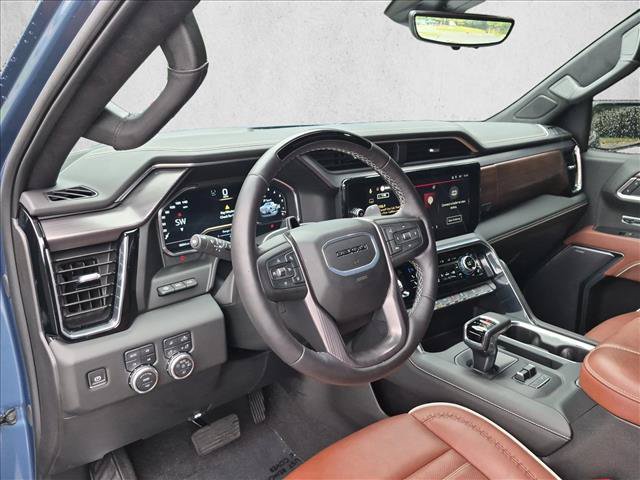Used 2025 GMC Sierra 1500 Denali Ultimate AWD/4WD image 11