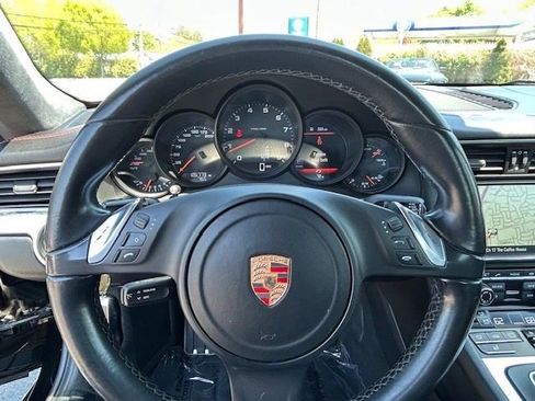 Used 2016 Porsche 911 Carrera 4 AWD/4WD image 23