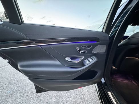 Used 2015 Mercedes-Benz S 550 Sedan image 27