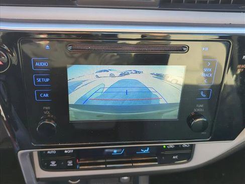 Used 2017 Toyota Corolla L image 18