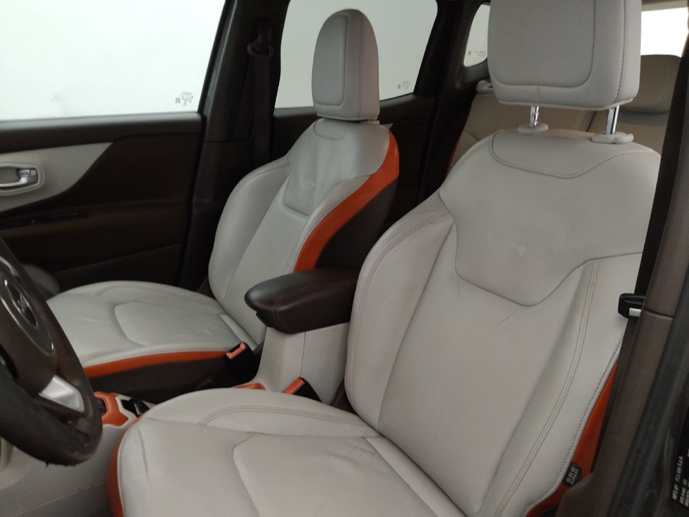 Used 2017 Jeep Renegade Limited FWD image 17