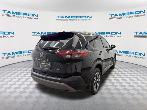 Used 2023 Nissan Rogue SV w/ SV Premium B Package image 5