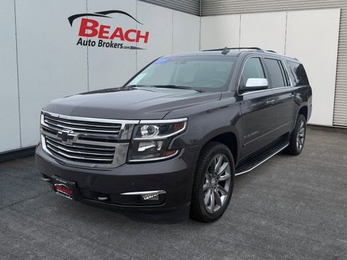 Used 2017 Chevrolet Suburban Premier image 3