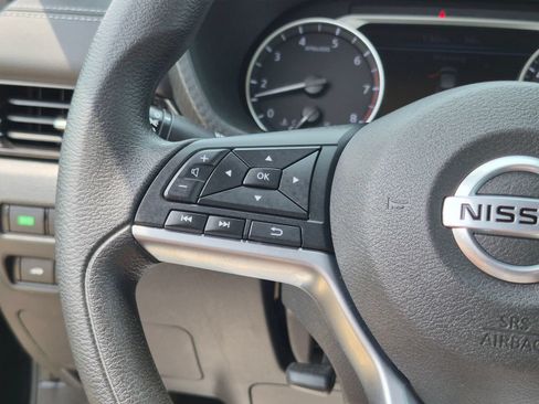 Certified 2023 Nissan Sentra SV FWD image 17