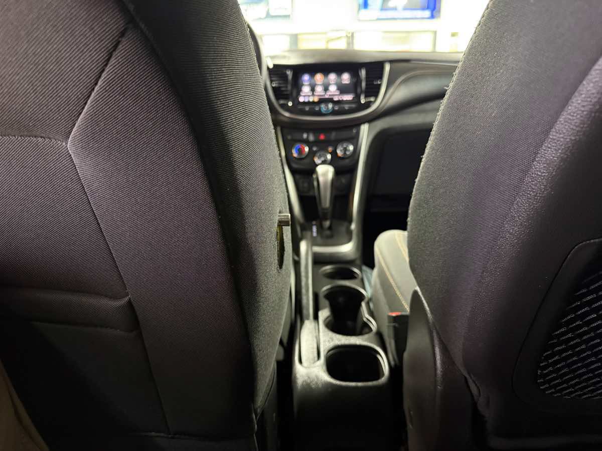 Used 2020 Chevrolet Trax LT AWD/4WD image 15