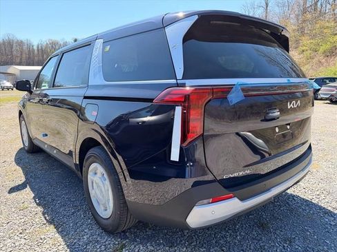 New 2026 Kia Carnival FWD image 21
