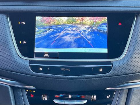 New 2026 Cadillac XT5 Luxury image 13