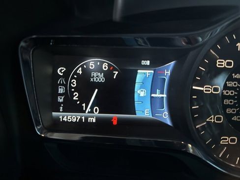 Used 2012 Lincoln MKX FWD image 6