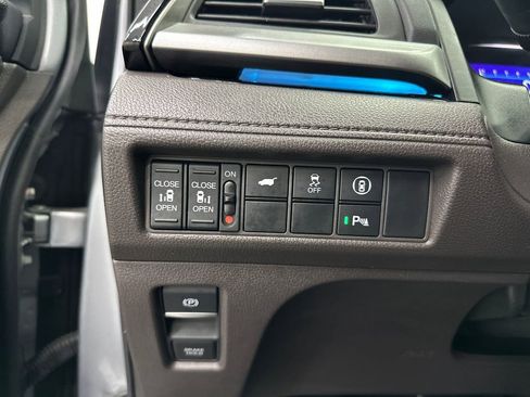 Used 2021 Honda Odyssey Touring image 37