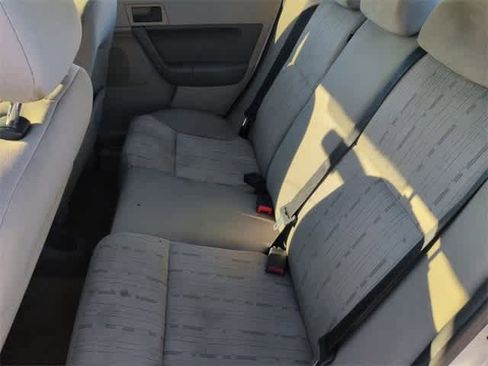 Used 2010 Ford Focus SE image 18