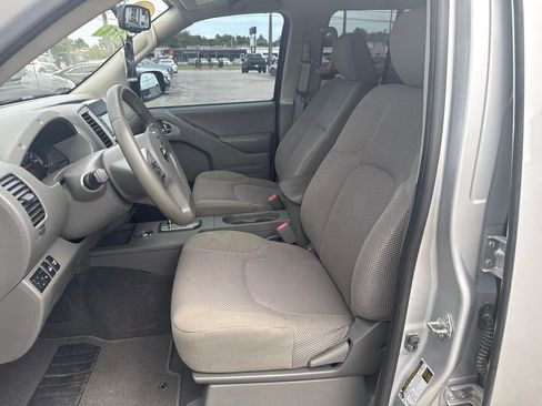 Used 2020 Nissan Frontier SV AWD/4WD image 10