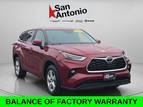 Used 2023 Toyota Highlander L image 2