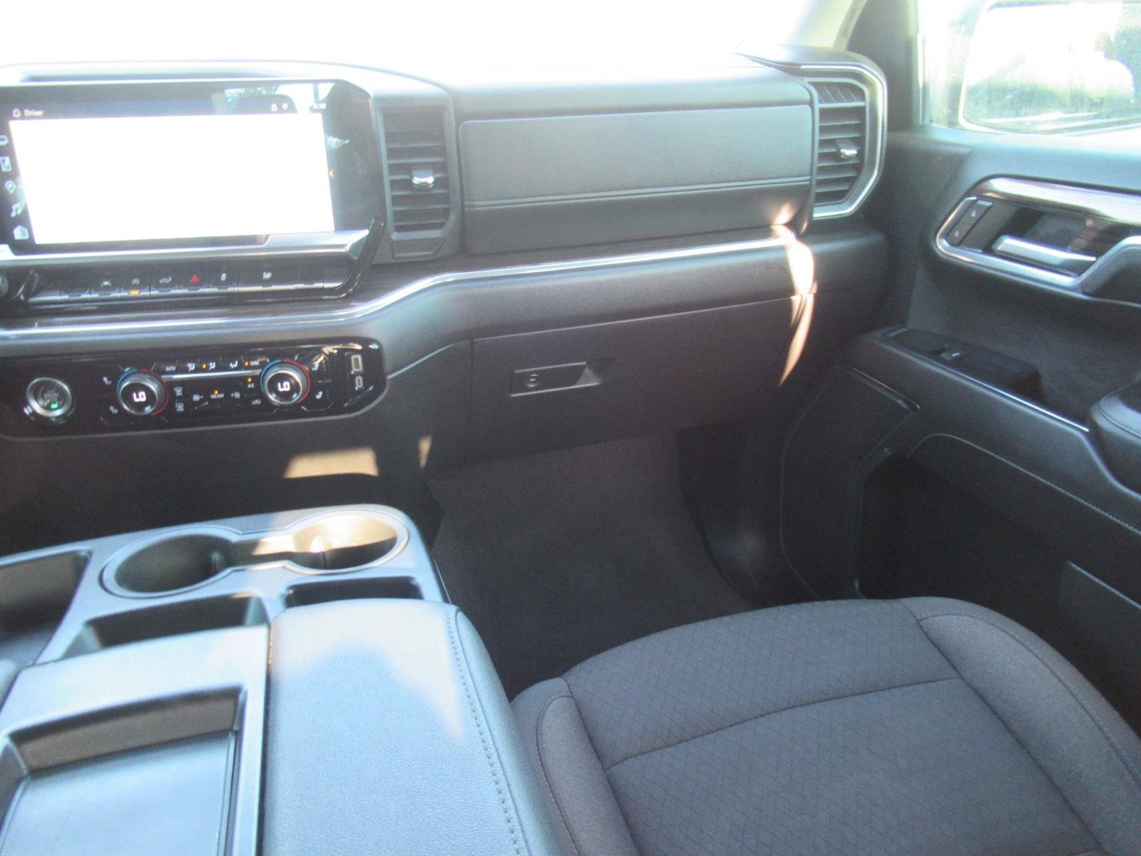 Used 2024 Chevrolet Silverado 1500 RST w/ Protection Package AWD/4WD image 16