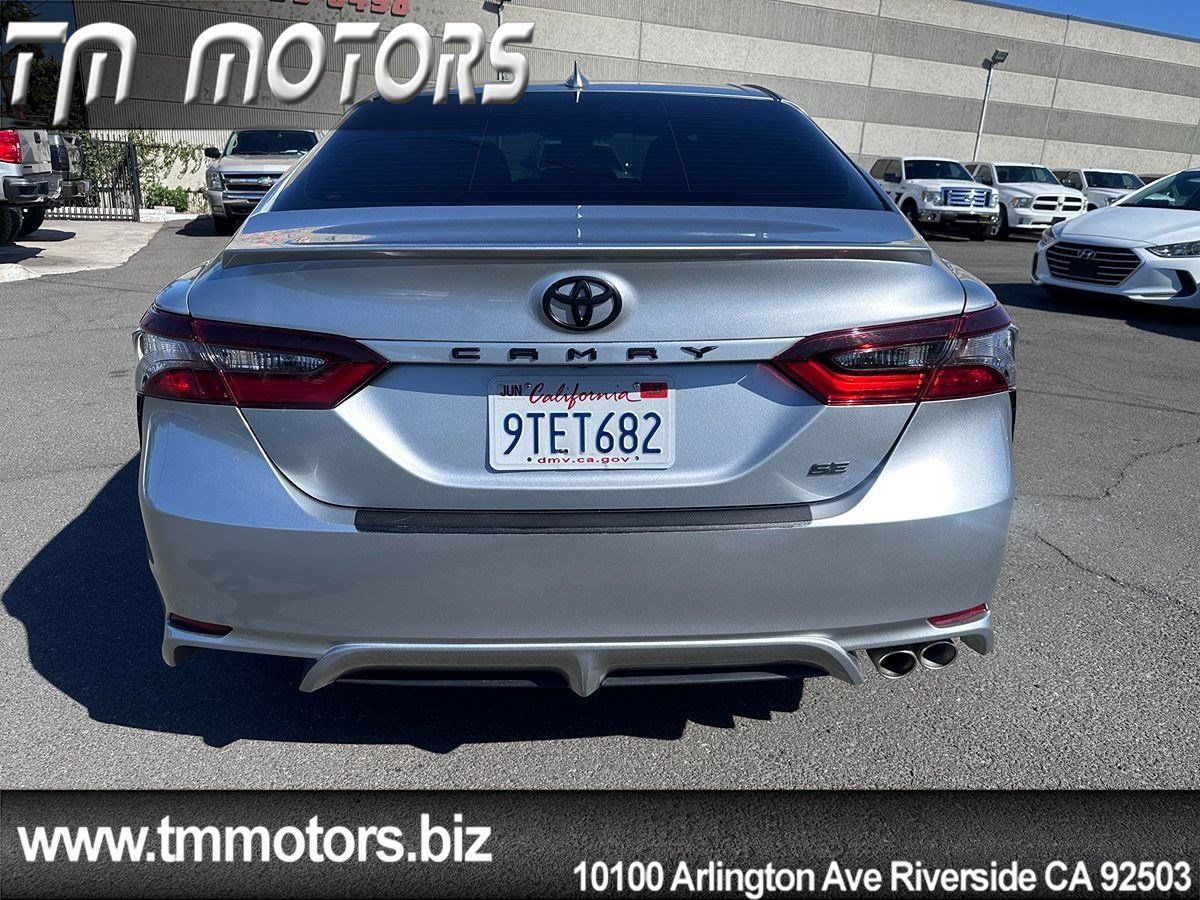 Used 2022 Toyota Camry SE w/ Carpet Mat Package (TMS) FWD image 5