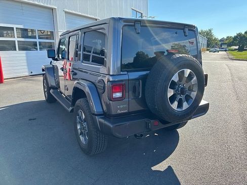 Used 2021 Jeep Wrangler Unlimited Sahara AWD/4WD image 12
