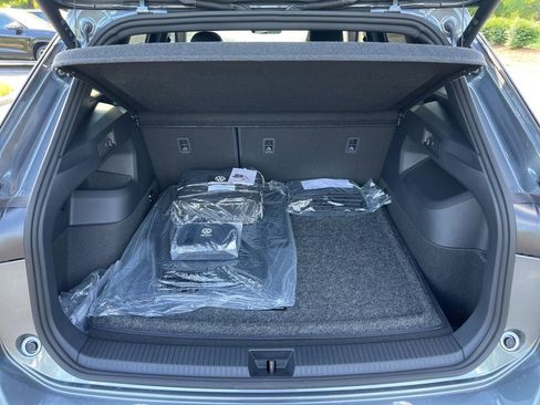 New 2026 Volkswagen Tiguan SE R-Line FWD image 13