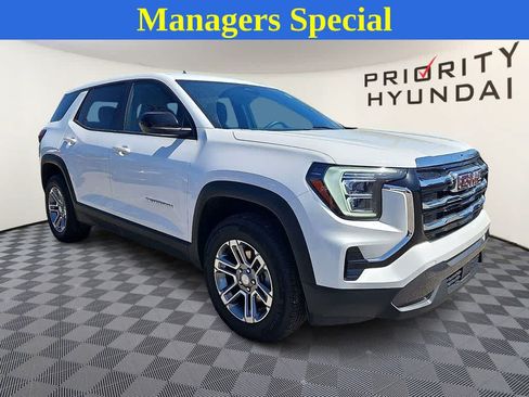 Used 2026 GMC Terrain Elevation AWD/4WD image 3