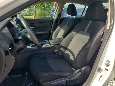 Certified 2022 Nissan Sentra SV FWD image 15