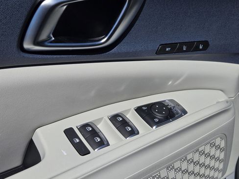 New 2026 Kia Carnival EX image 14