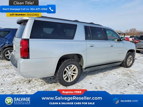Used 2017 Chevrolet Suburban LT image 4