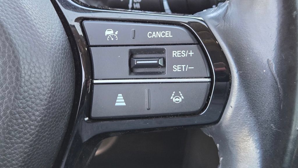 Used 2024 Honda HR-V EX-L image 19