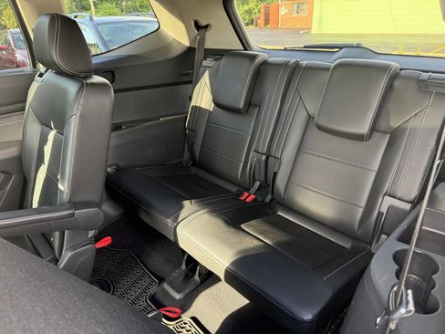 Used 2021 Volkswagen Atlas SE image 24