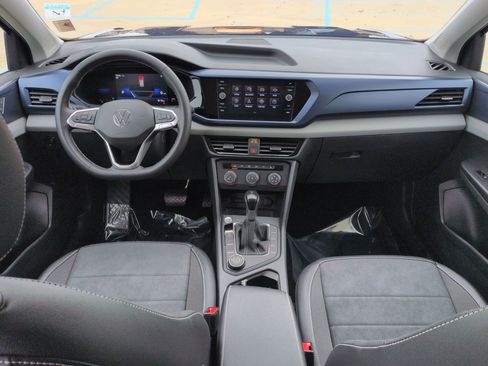 Used 2022 Volkswagen Taos SE image 23