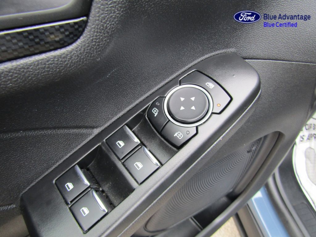 Certified 2025 Ford Escape ST-Line w/ Tech Pack #1 AWD/4WD image 20