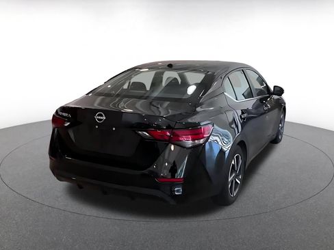 Used 2025 Nissan Sentra SV FWD image 11