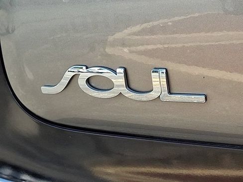 Used 2019 Kia Soul + FWD image 34