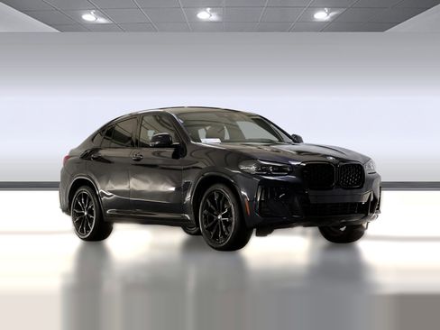 Used 2023 BMW X4 xDrive30i w/ M Sport Package image 6