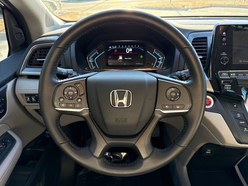 Used 2024 Honda Odyssey EX-L image 18