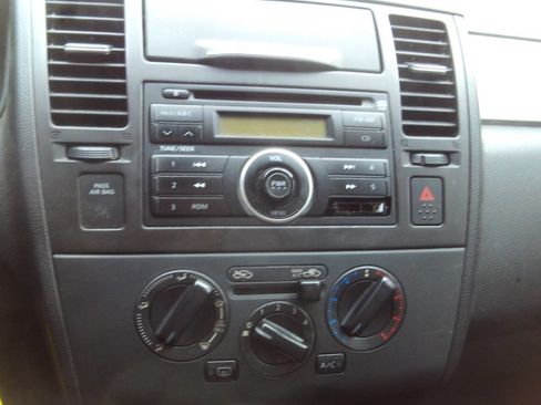 Used 2008 Nissan Versa 1.8 S w/ PWR Pkg FWD image 23