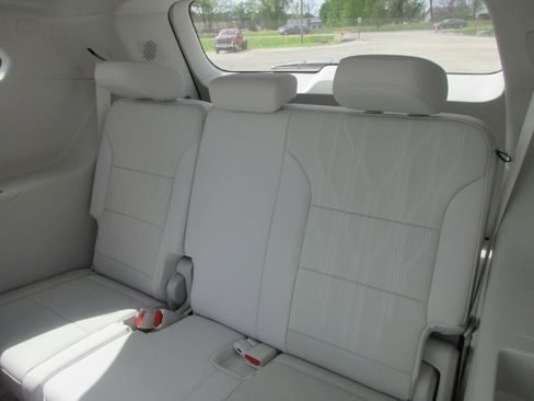 New 2026 Buick Enclave Avenir w/ Super Cruise Package FWD image 14