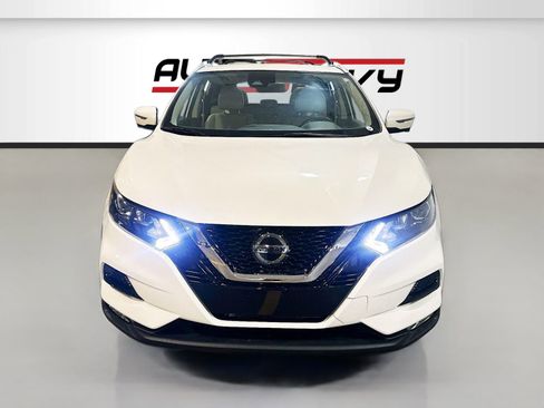 Used 2022 Nissan Rogue Sport SL AWD/4WD image 2