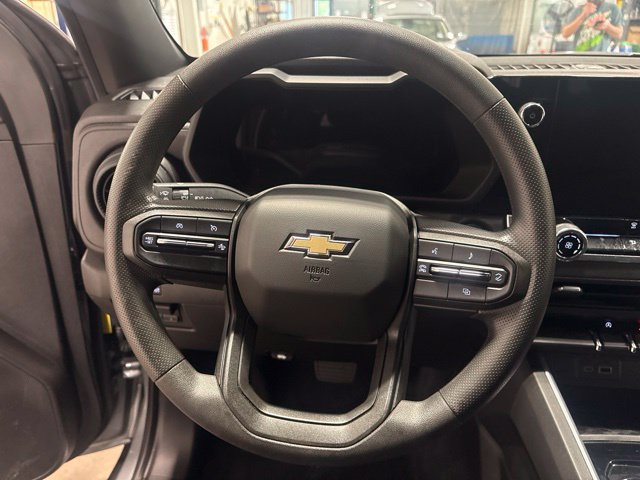 Used 2025 Chevrolet Colorado W/T w/ Advanced Trailering Package AWD/4WD image 13