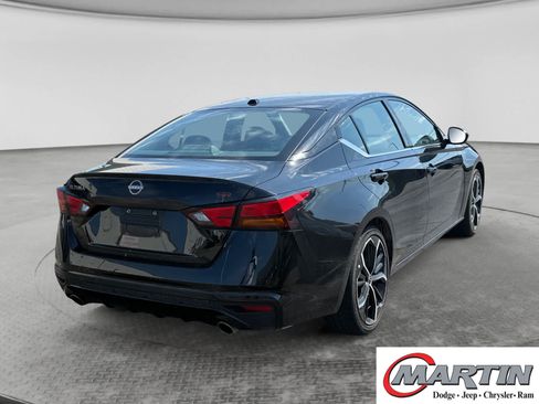 Used 2024 Nissan Altima 2.5 SR FWD image 5