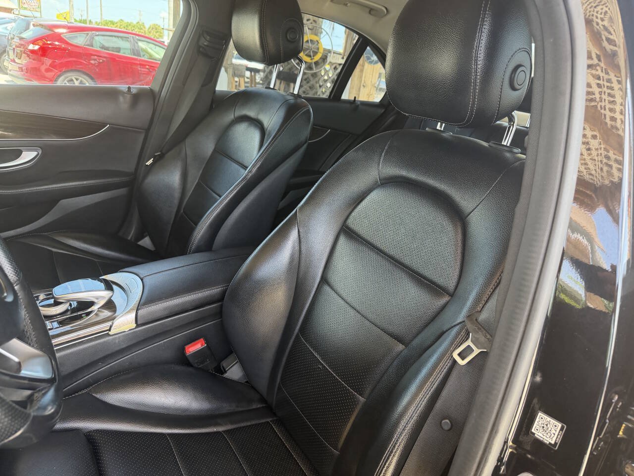 Used 2016 Mercedes-Benz C 300 4MATIC Sedan image 9