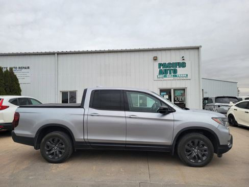 Used 2021 Honda Ridgeline Sport image 10