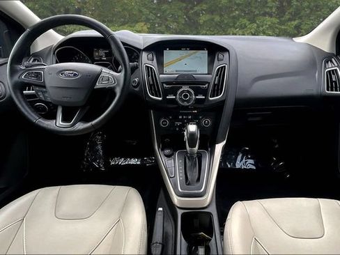 Used 2018 Ford Focus Titanium FWD image 7