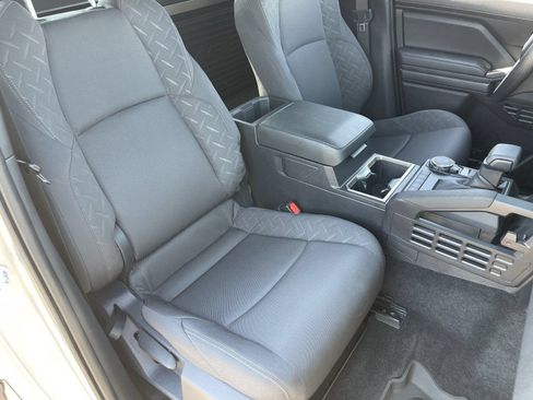 Used 2026 Toyota Tacoma SR5 AWD/4WD image 11
