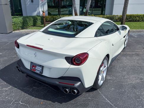 Used 2020 Ferrari Portofino image 24