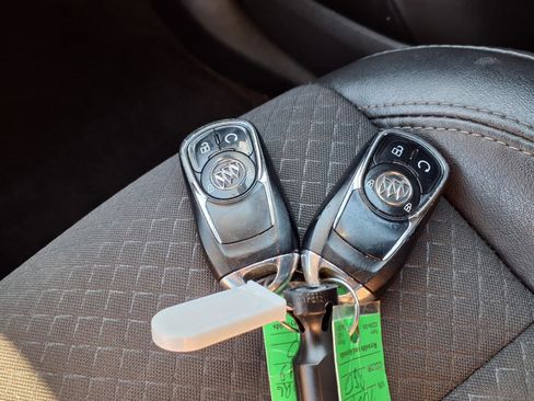 Used 2018 Buick Encore Preferred FWD image 17