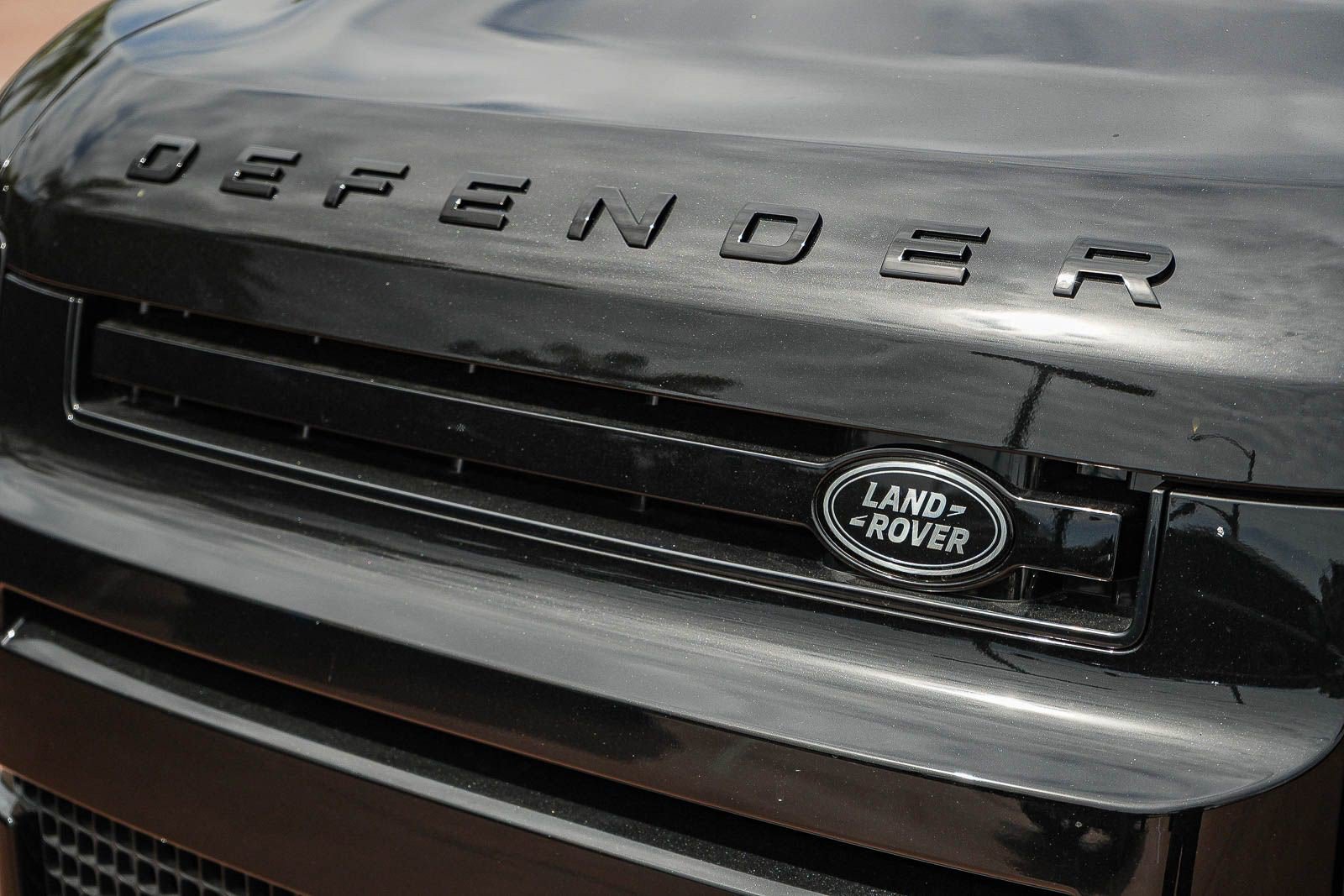 New 2026 Land Rover Defender 110 S AWD/4WD image 8