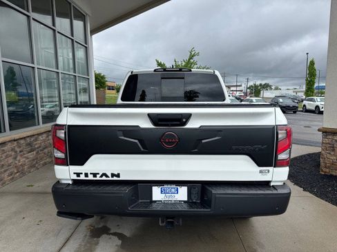 Used 2024 Nissan Titan PRO-4X w/ Pro-4x Convenience Package AWD/4WD image 4