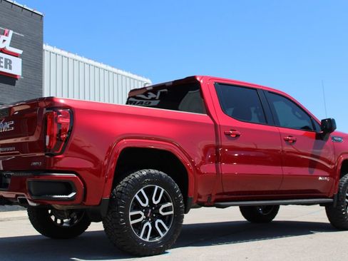 Used 2021 GMC Sierra 1500 AT4 w/ Off-Road Performance Package AWD/4WD image 7