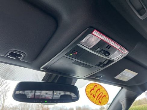 Used 2023 Toyota Tacoma Limited image 25