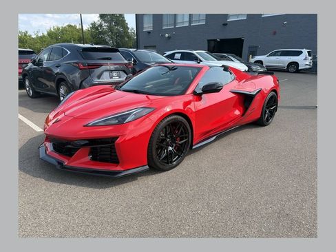 Used 2025 Chevrolet Corvette Z06 w/ Stealth Interior Trim Package RWD image 1