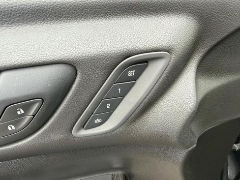 Used 2021 GMC Acadia SLT w/ Technology Package AWD/4WD image 23